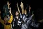 Hébron, la foule crie « Allah Akbar » pour chaque tir du Hamas sur Israël. Silence médiatique'. (vidéo) - © Europe-Israel