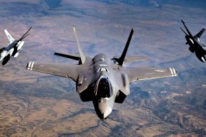 Les dirigeants iraniens lèveront les yeux et ne verront que la puissance aérienne américaine et israélienne