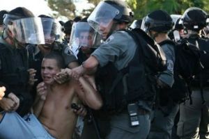 Saint-Jean d'Acre: incidents sporadiques entre juifs et Arabes dans la nuit