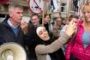 Après son selfie qui a fait le buzz, elle est confrontée à ses propos antisémites - © DHNet.be