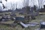 Cinq mineurs en garde à vue après la profanation d'un cimetière juif - © Le Figaro