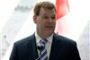 John Baird pris à partie par des manifestants lors d'un discours en Ontario - © Radio-Canada | Nouvelles