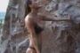 Jugée trop dénudée, Bar Refaeli est en partie censurée dans une pub en Israël - © DHNet.be
