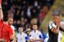 Kompany sur son exclusion: "C'est lui qui m'accroche le short" - © DHNet.be