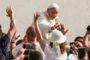 Le pape François se félicite du rapprochement avec les juifs devant des rabbins - © La Libre
