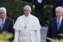 Les présidents israélien et palestinien réunis autour du pape François - © Le Monde.fr