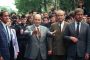 Un président qui manifeste dans la rue : le seul précédent de Mitterrand en 1990 - © Les Echos