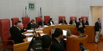 En Israël, un avocat pour 139 habitants. Au Japon, un avocat pour 3486 habitants.