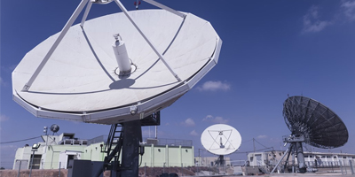 Les progrès technologiques ont rendu les satellites de télécommunications indispensables