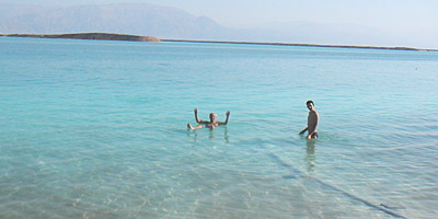 A mes pieds, la "Mer Morte"...