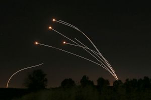 Isra�l estime que l'Iran lancera des missiles sur son territoire m�me s'il ne participe pas initialement � la nouvelle offensive annonc�e par Trump