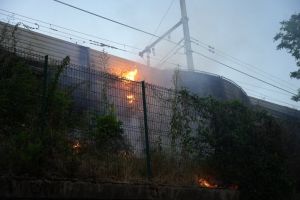 La France en proie aux �meutes : 1 200 arrestations, des b�timents historiques en flammes